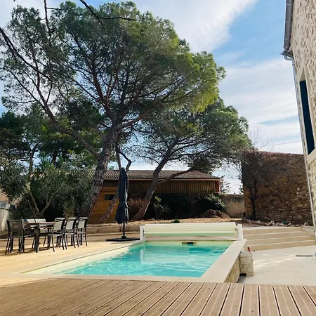 La Petite Ecurie Montseret